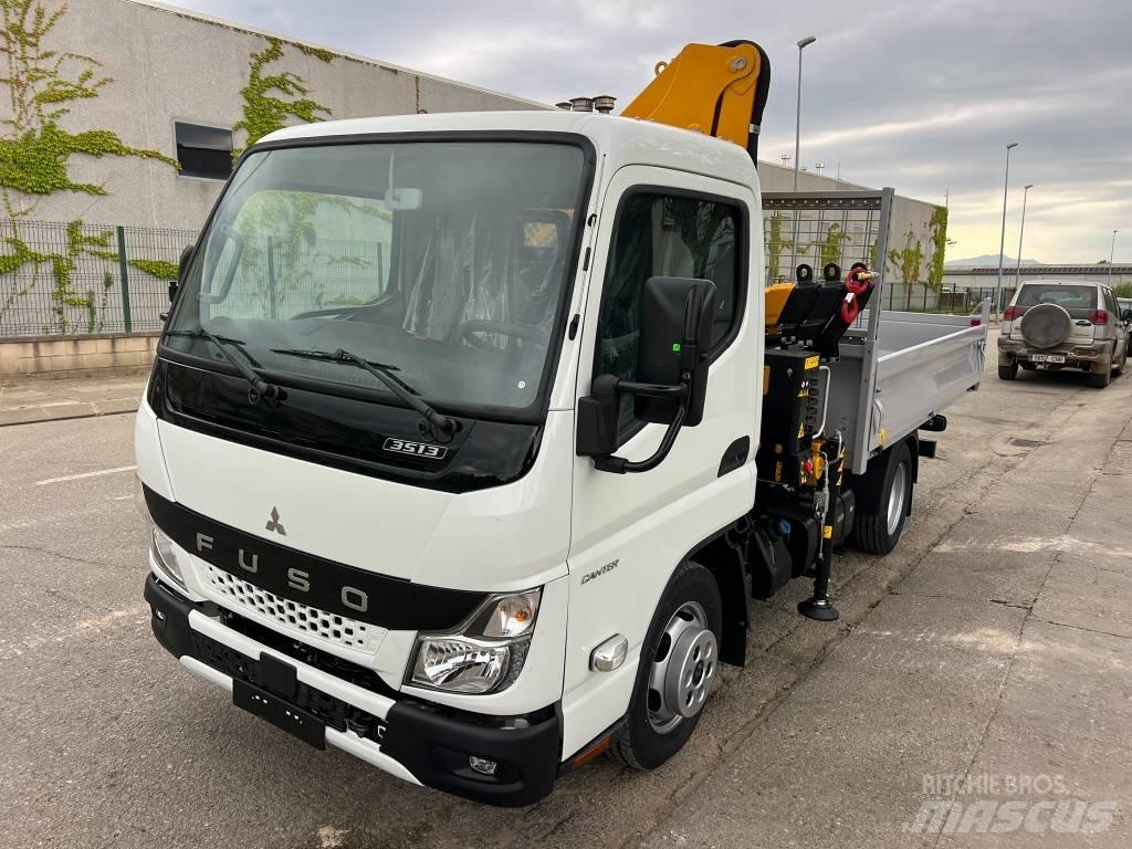 Fuso 35 3S Camion plateau ridelle avec grue