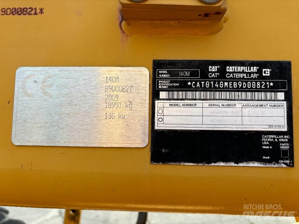 CAT 140 M Niveleuse