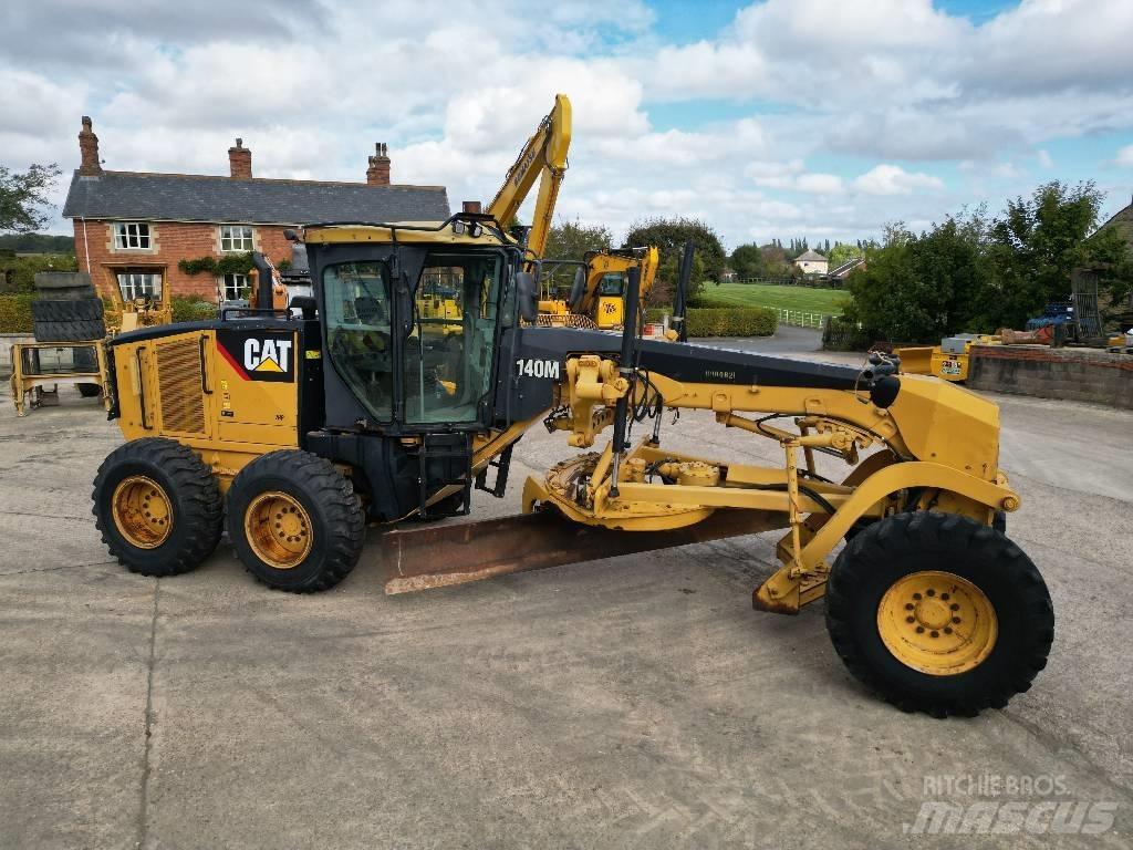 CAT 140 M Niveleuse