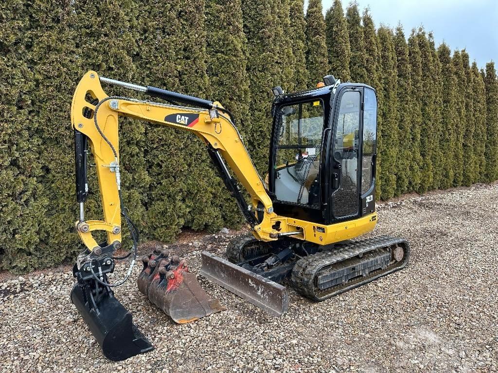 CAT 302.7 D CR Mini pelle < 7t