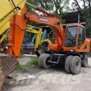 Doosan DH150W-7 Pelle sur pneus