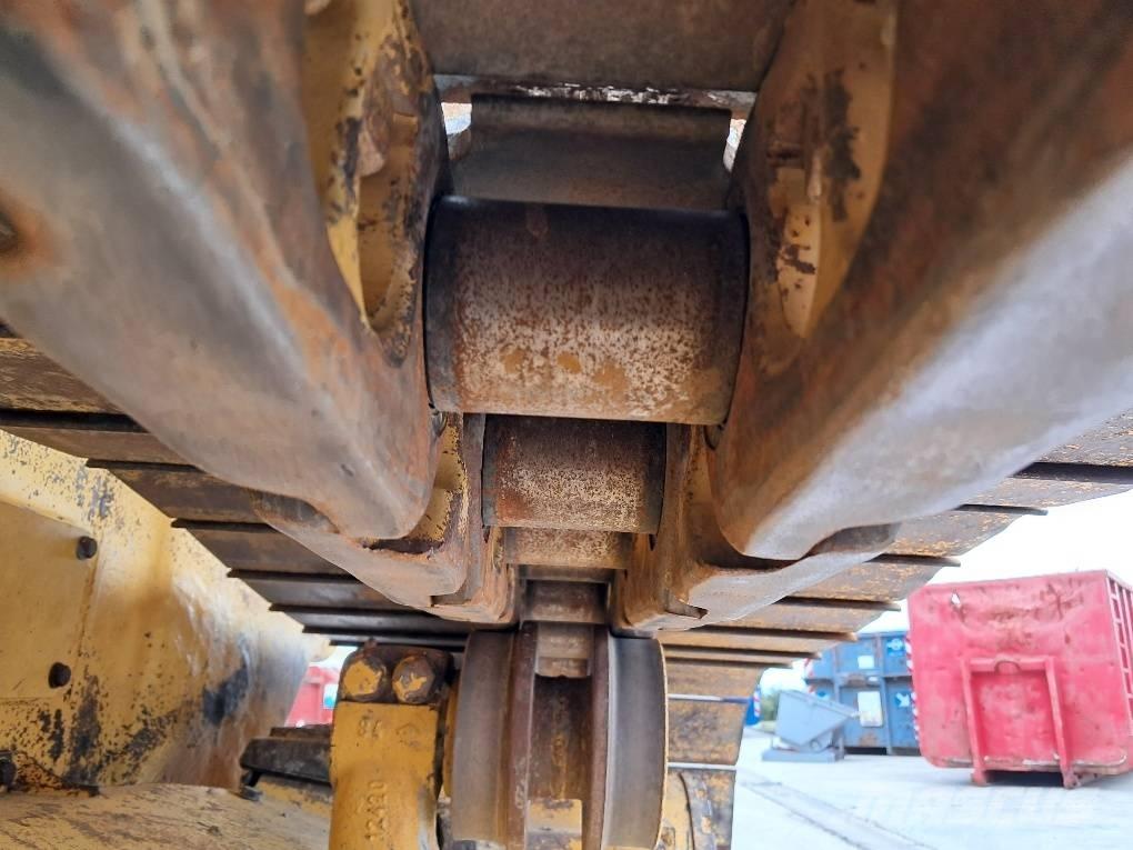 Komatsu D61PXI-24E0 Bouteurs sur chenilles