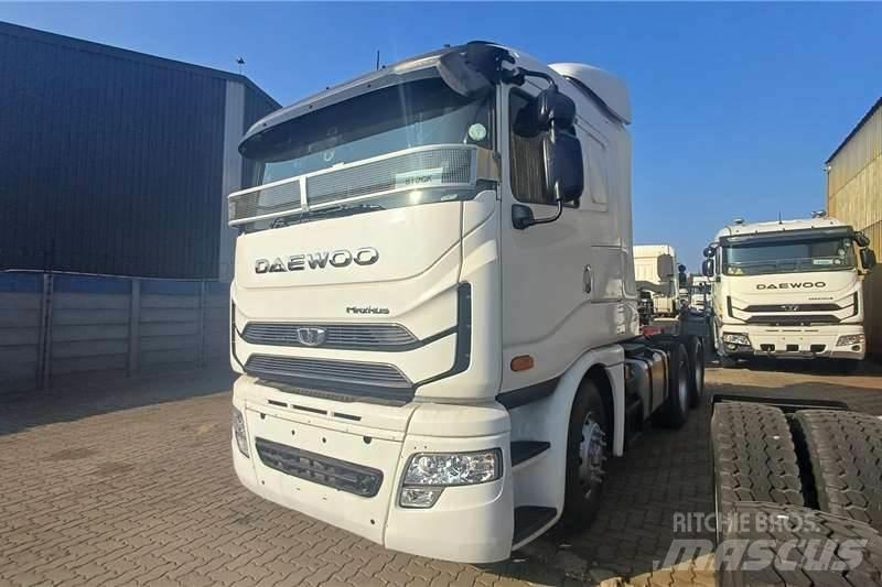 Daewoo KL3TX Autre camion