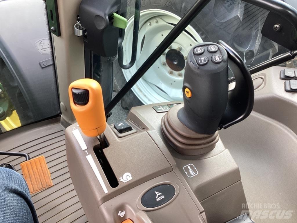 John Deere 6120M Tracteur