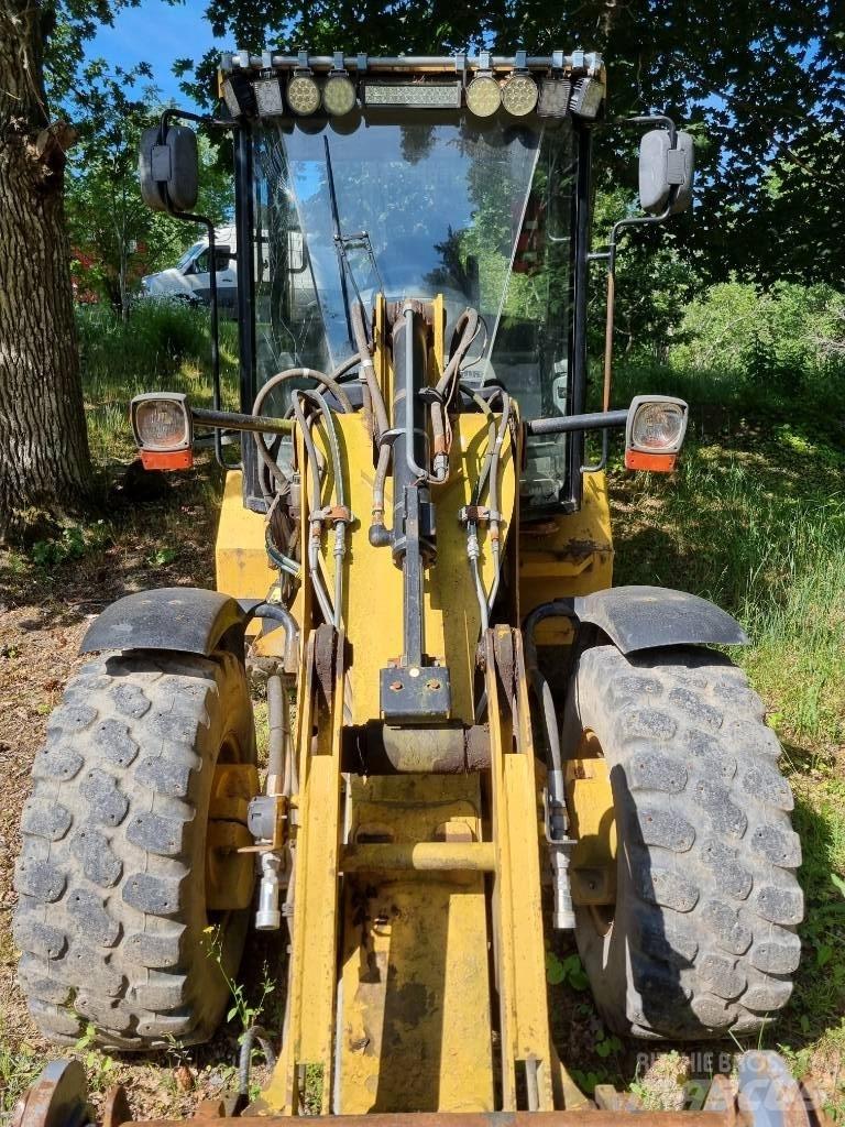 CAT 906 Chargeuse sur pneus