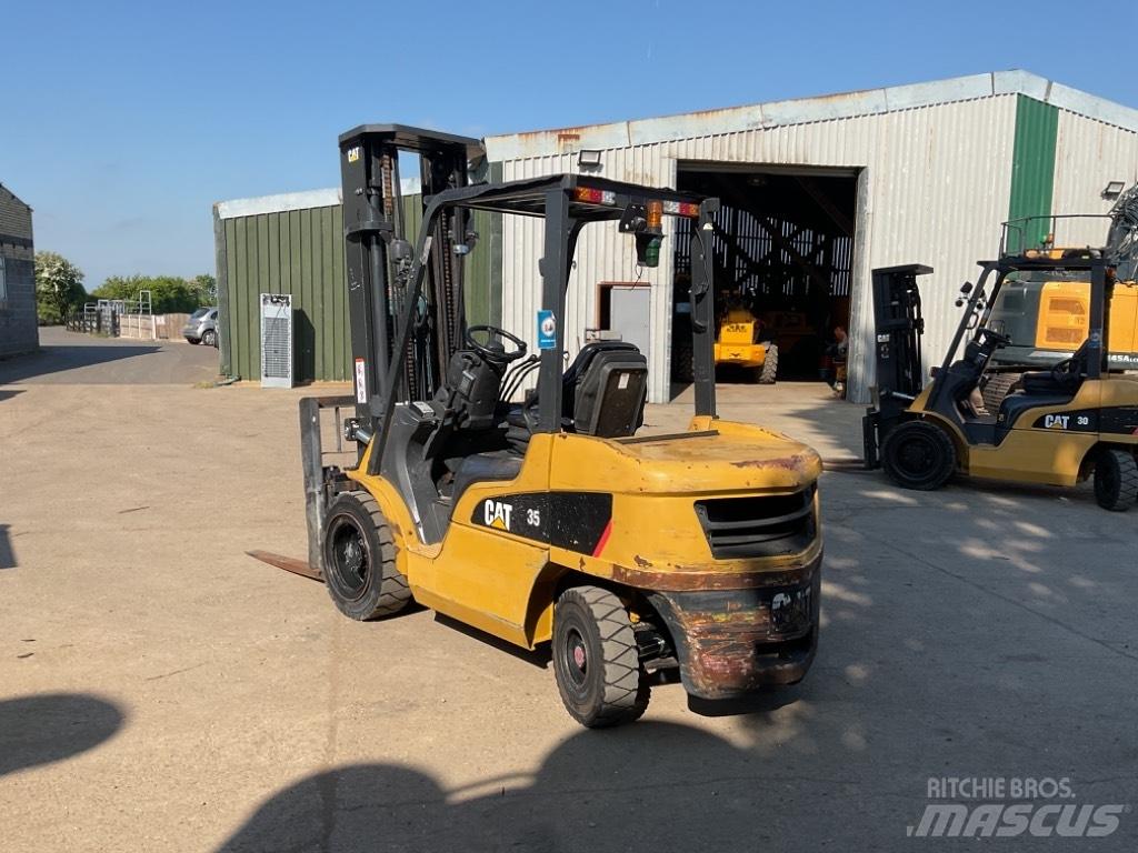 CAT DP35NT Chariots diesel