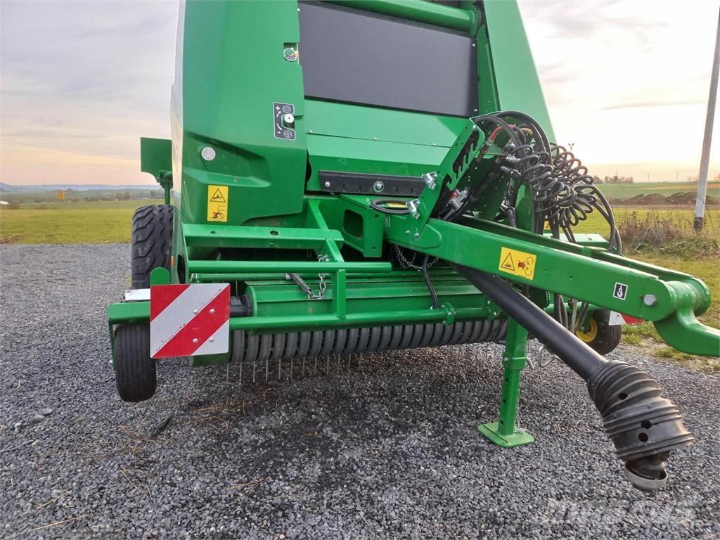 John Deere V461M Presse à balle ronde