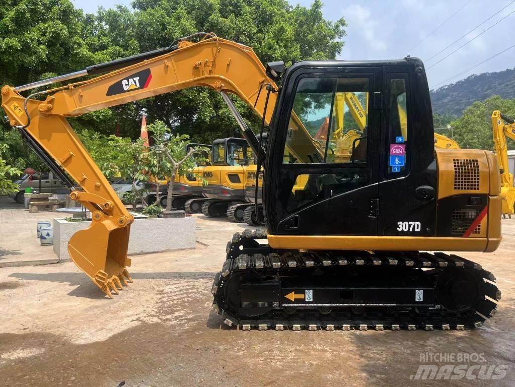 CAT 307 D Pelle sur chenilles