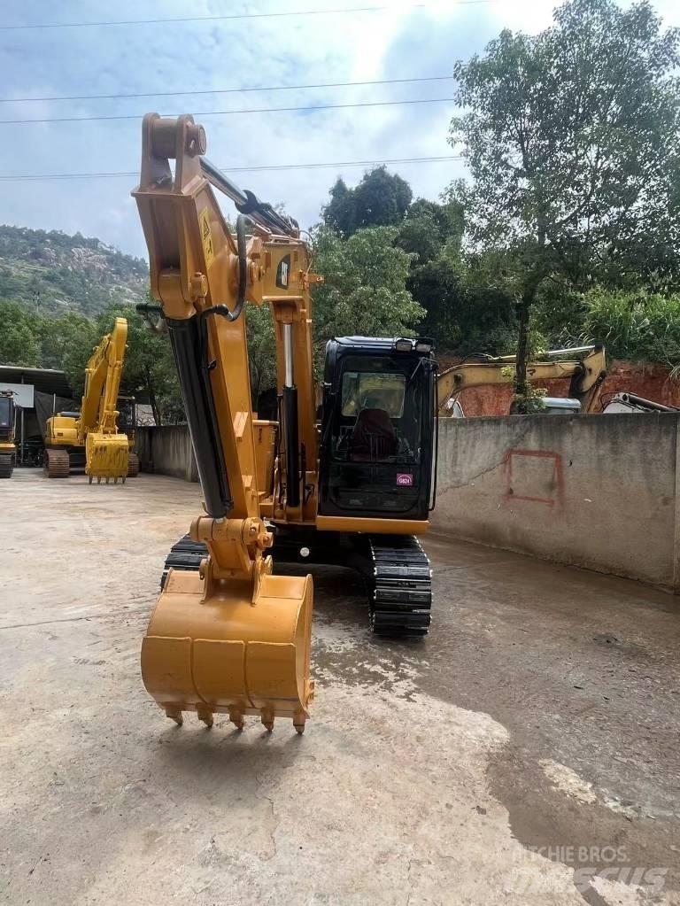 CAT 307 D Pelle sur chenilles
