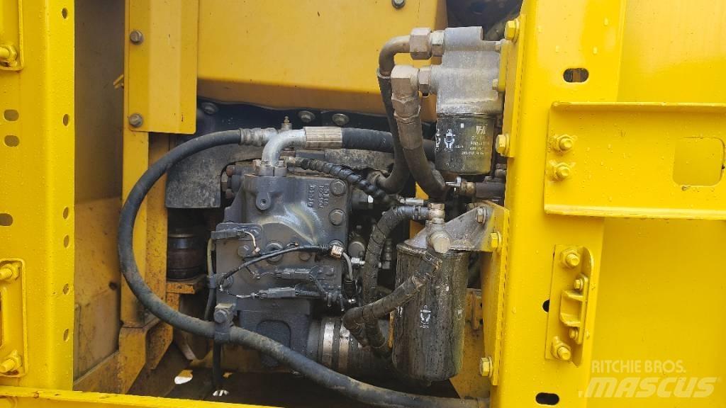 Komatsu PC130-7 Pelle sur chenilles