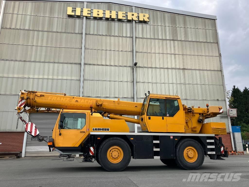 Liebherr LTM 1030-2 Grues tout terrain