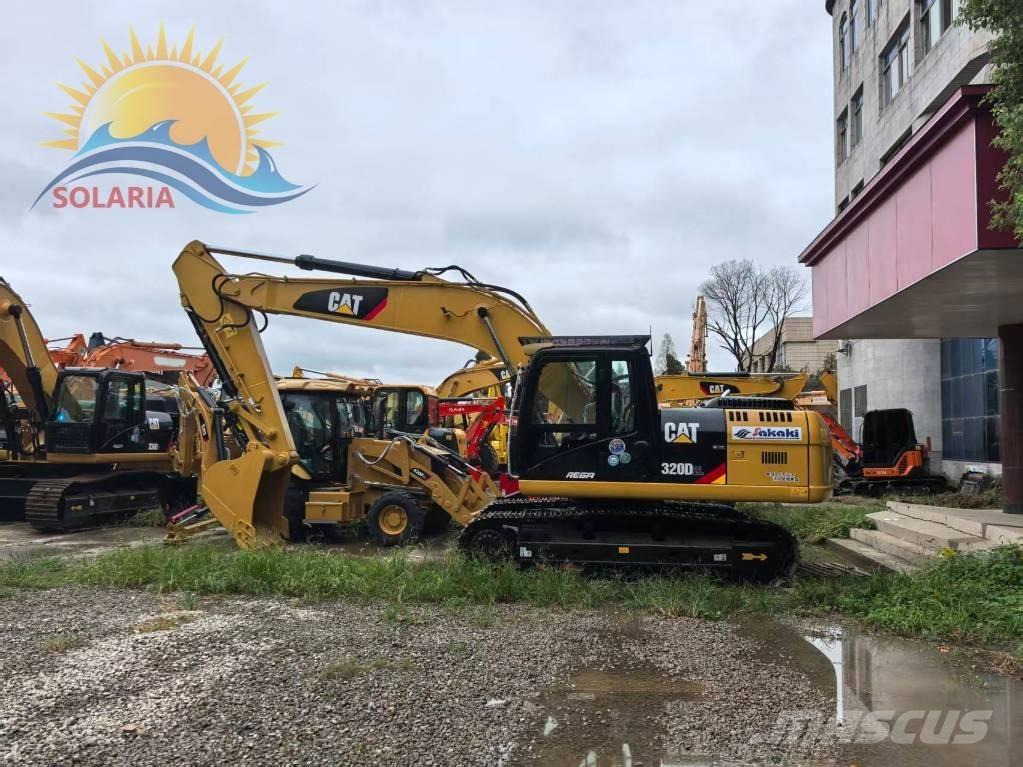 CAT 320D2L Pelle sur chenilles