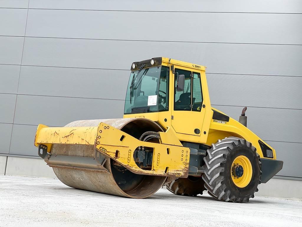 Bomag BW 213 DH-4 Rouleaux monocylindre