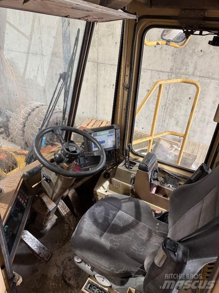 CAT 980 F Chargeuse sur pneus