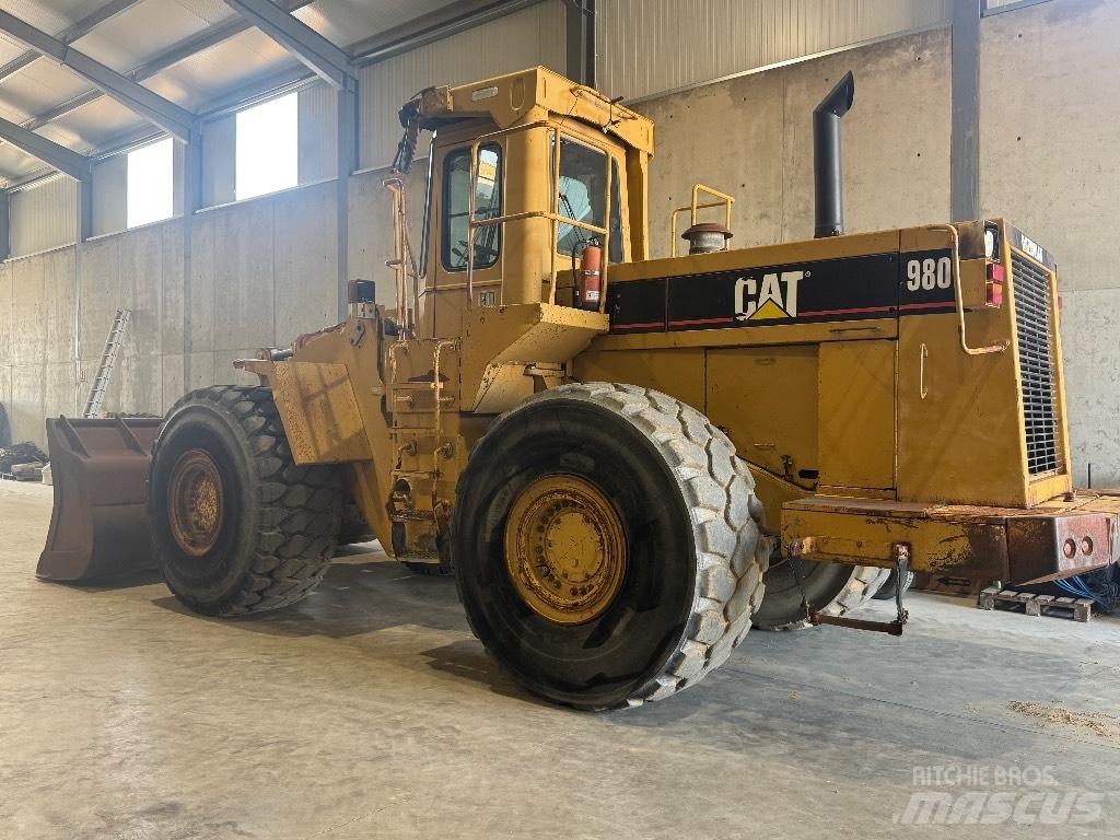 CAT 980 F Chargeuse sur pneus