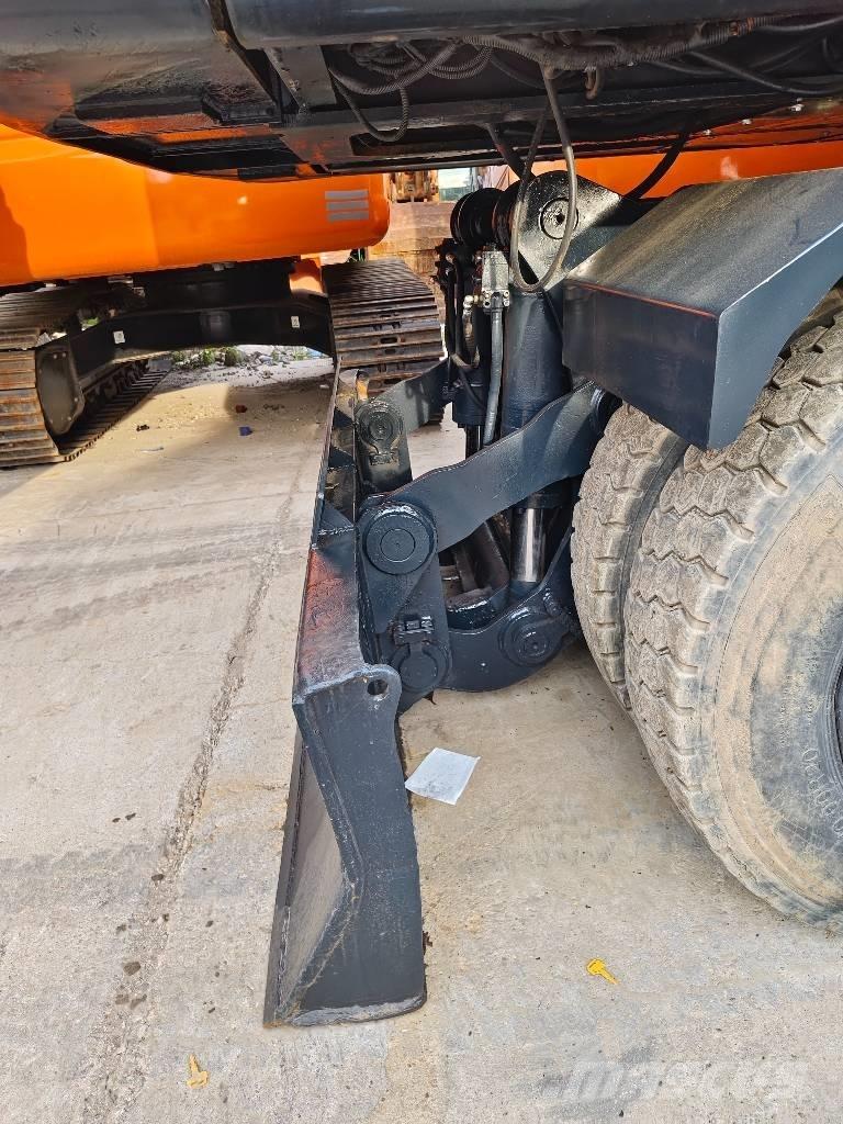 Hyundai R210W-9 Pelle sur pneus