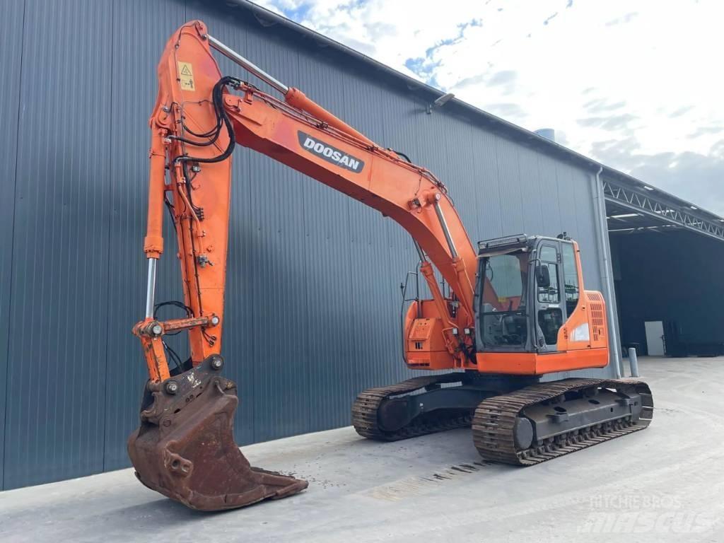 Doosan DX235LCR Pelle sur chenilles