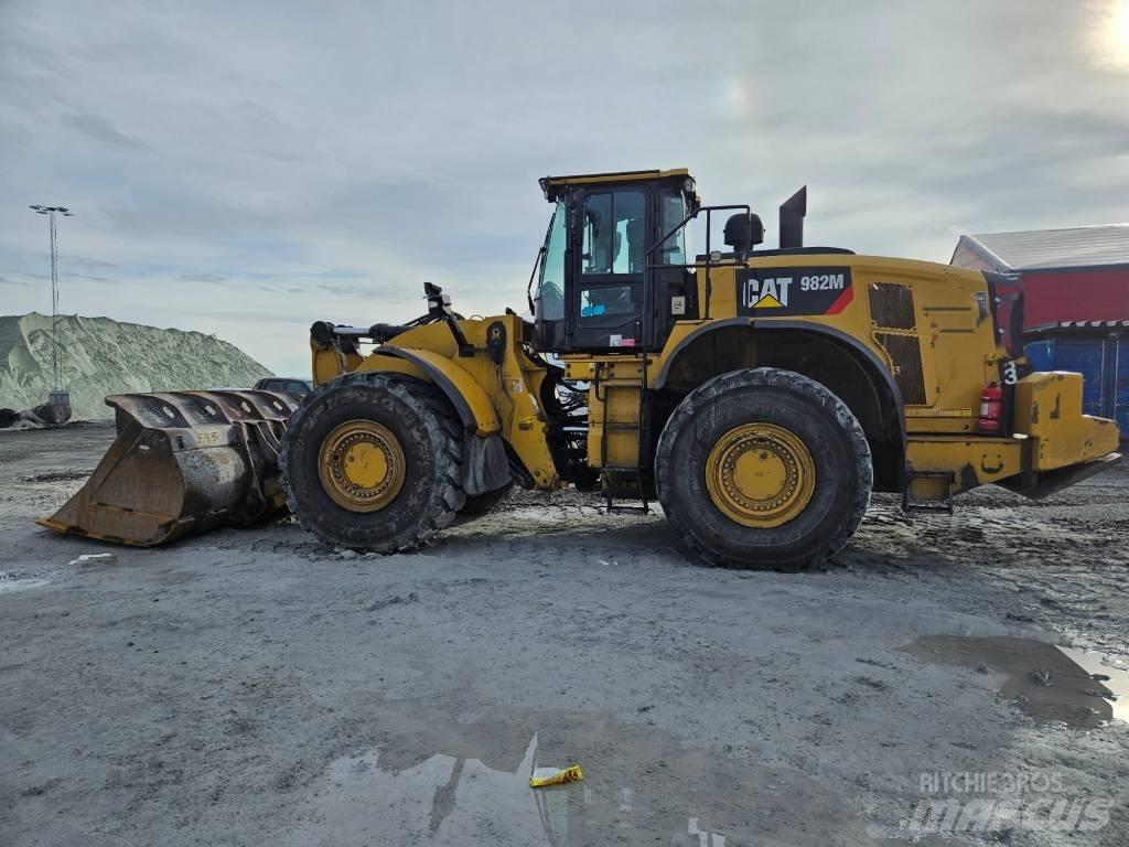 CAT 982 M Chargeuse sur pneus