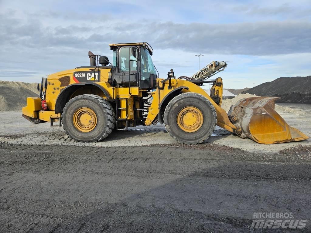 CAT 982 M Chargeuse sur pneus