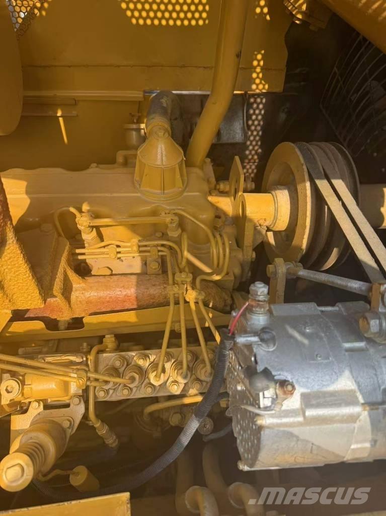 CAT D 7 G Niveleuse