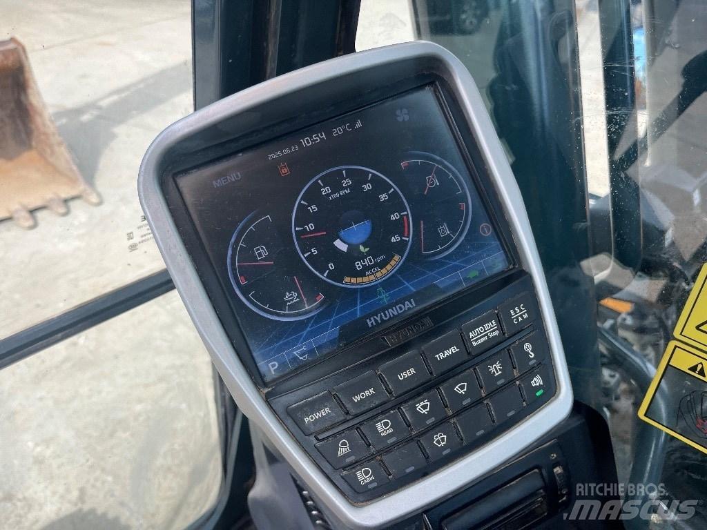 Hyundai HX220AL Pelle sur chenilles
