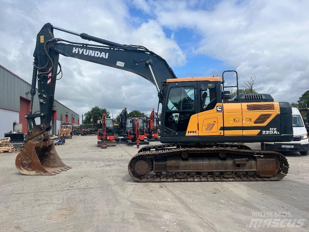 Hyundai HX220AL Pelle sur chenilles