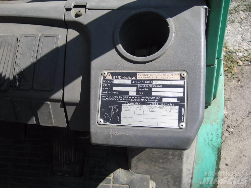 Mitsubishi FD25N Chariots diesel