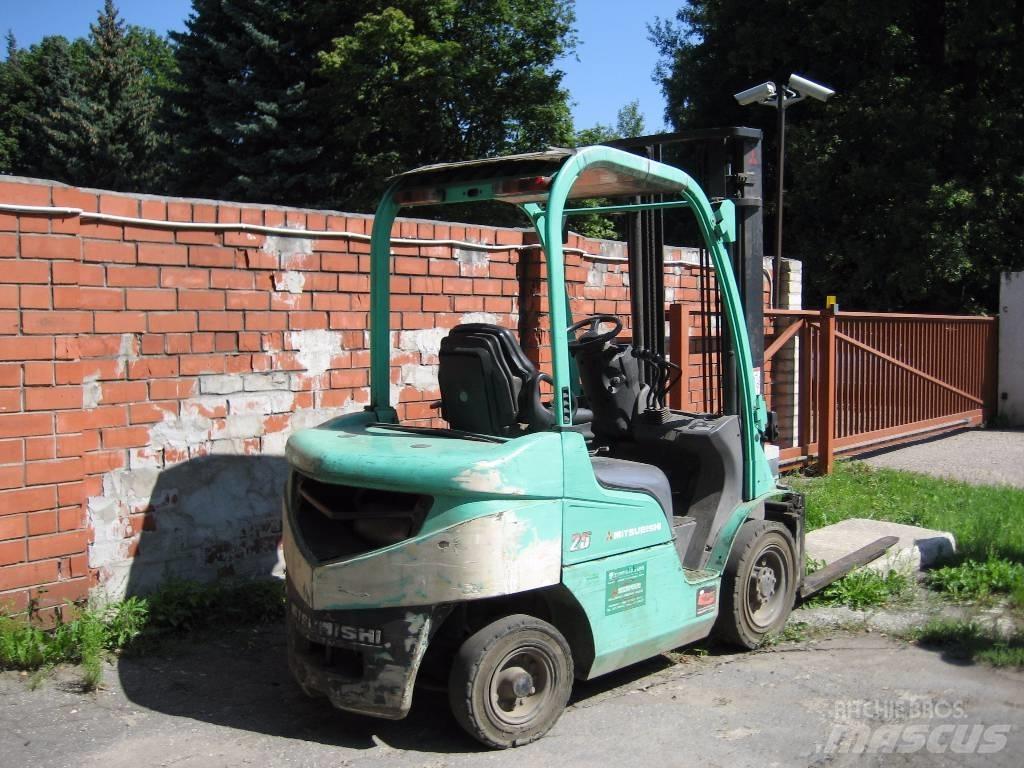 Mitsubishi FD25N Chariots diesel