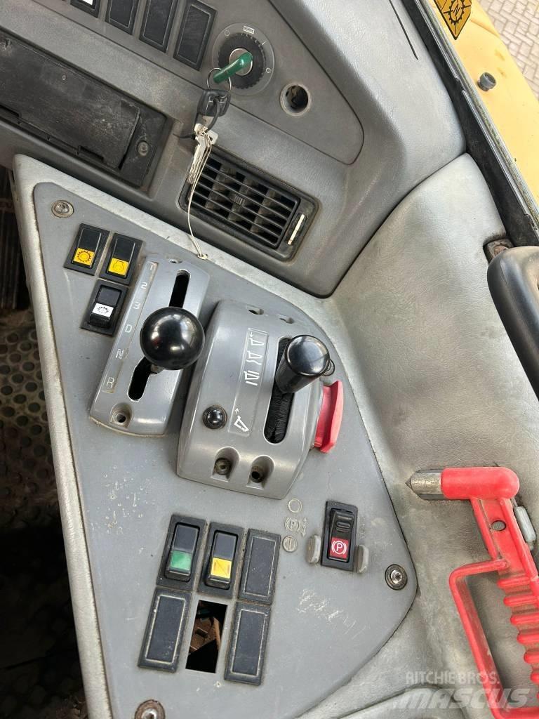 Volvo A 25 D Tombereau articulé