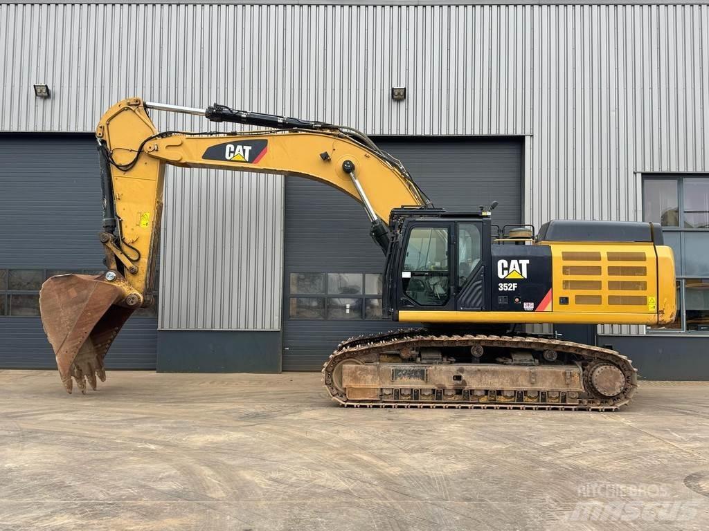 CAT 352F Pelle sur chenilles