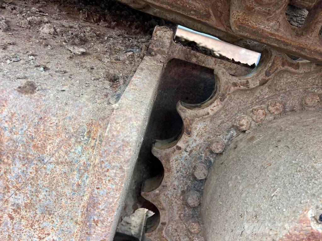 Hyundai HX 220 L Pelle sur chenilles