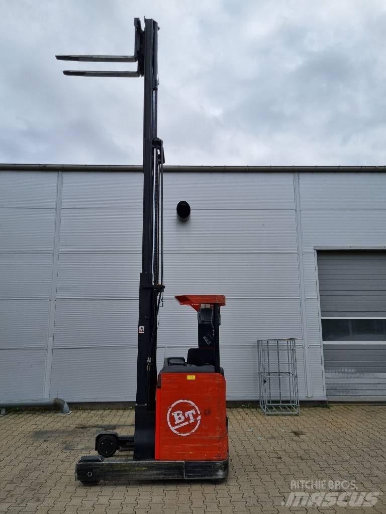 BT RR M 14 Chariot à mât rétractable