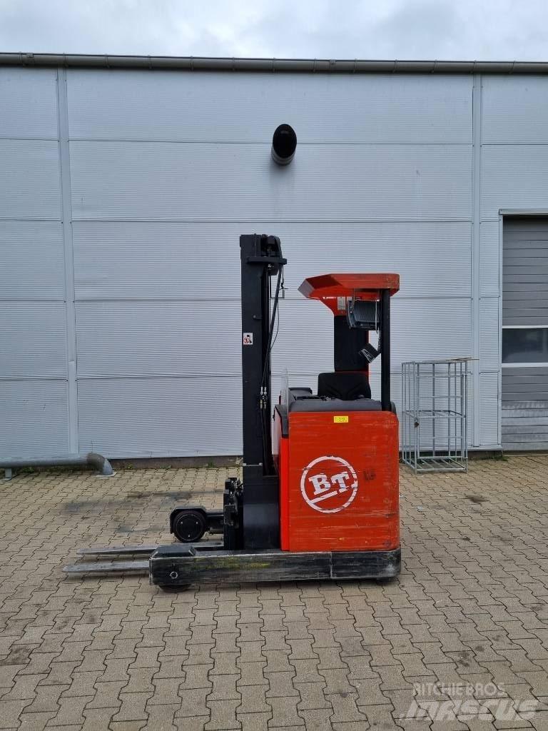 BT RR M 14 Chariot à mât rétractable