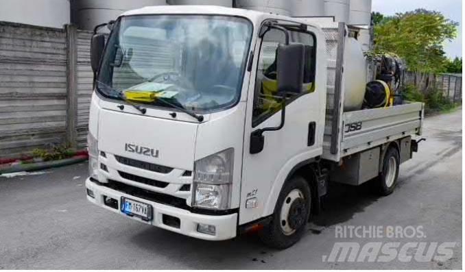 Isuzu N 1R 87A Camion Fourgon