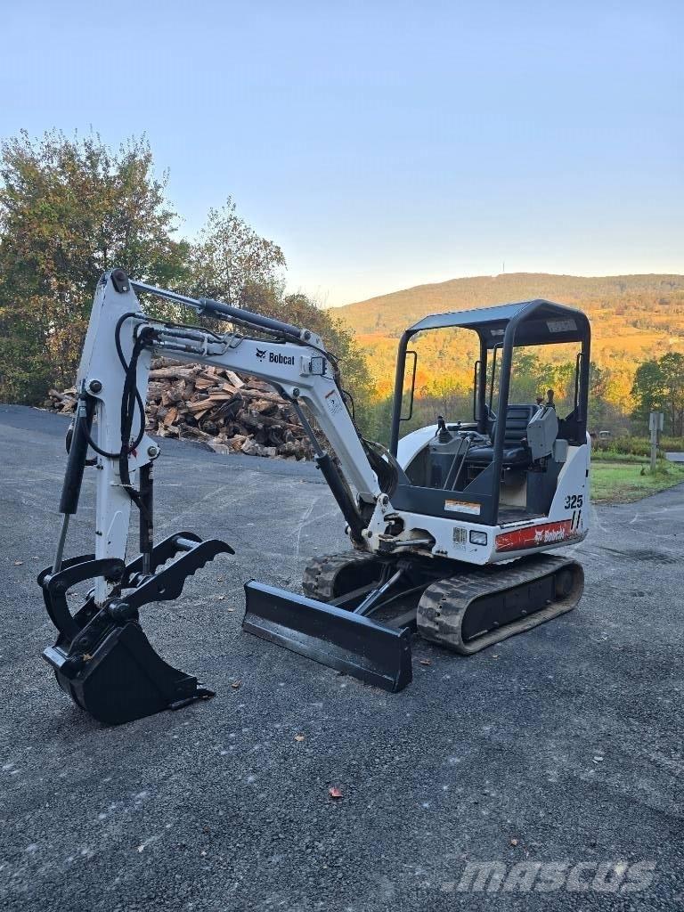 Bobcat 325 G Mini pelle < 7t