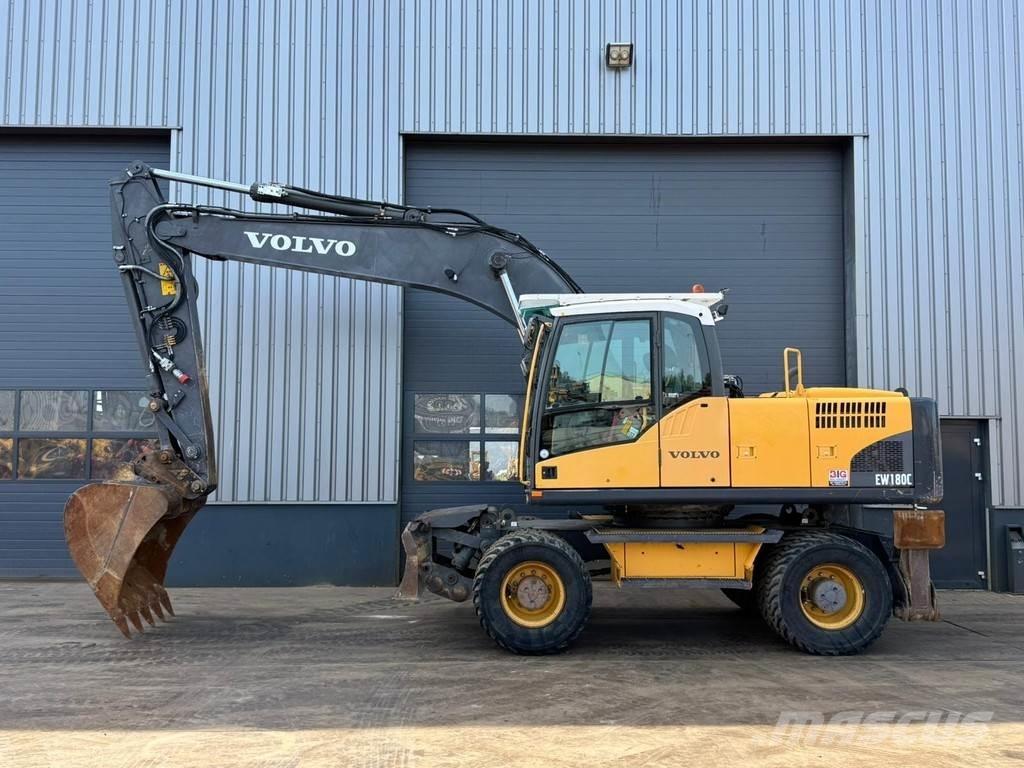 Volvo EW180C Pelle sur pneus