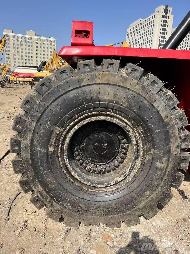 Kalmar DRT 450 Reachstackers