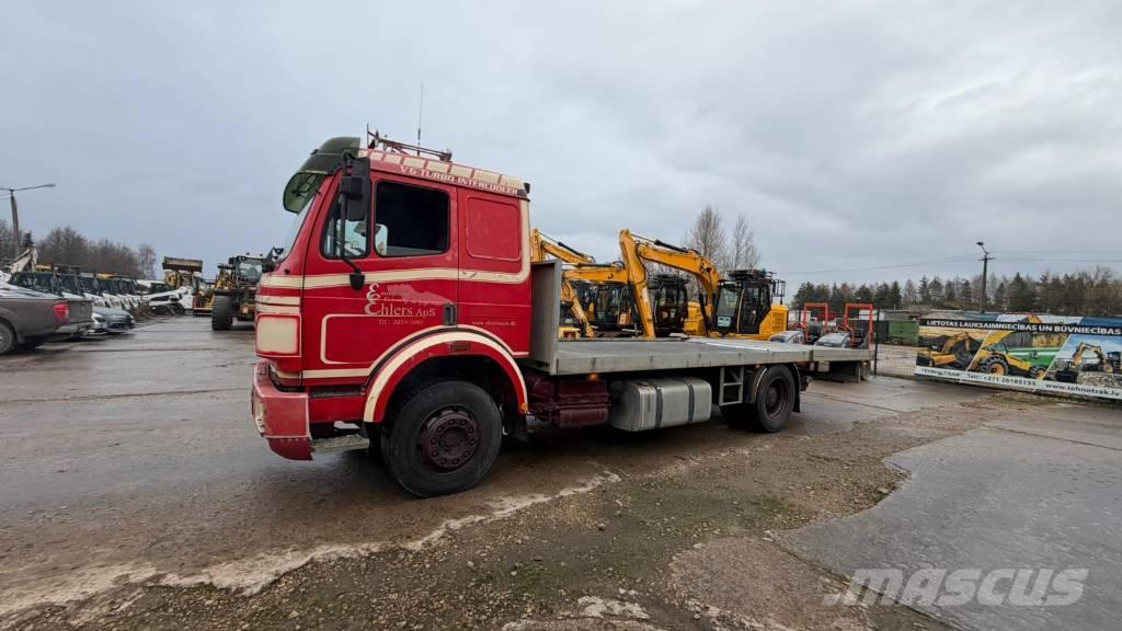 Mercedes-Benz 1827 Camion porte engin