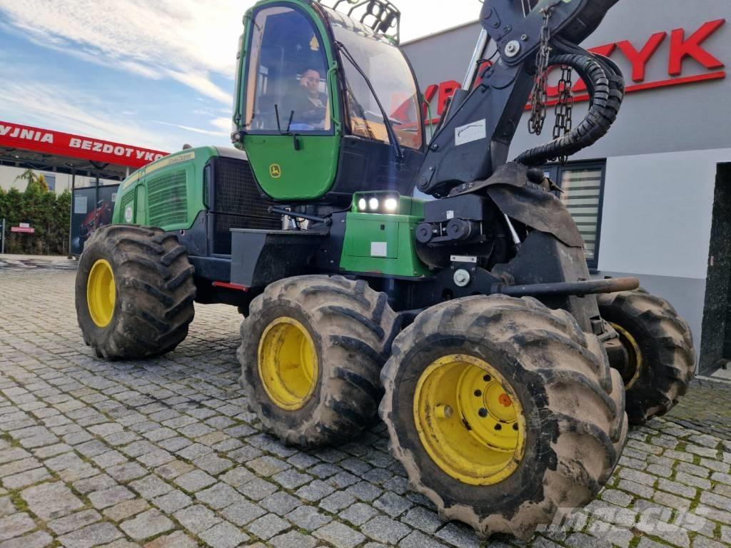John Deere 1070 E Abatteuse