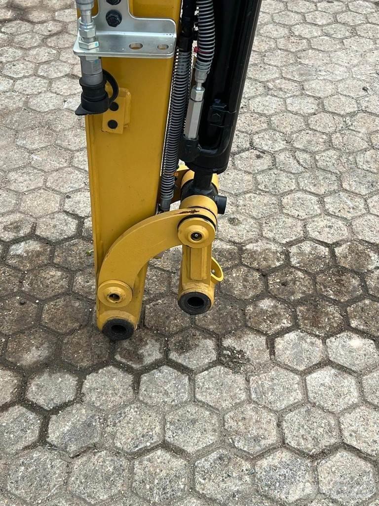 CAT 301.8 Mini pelle < 7t