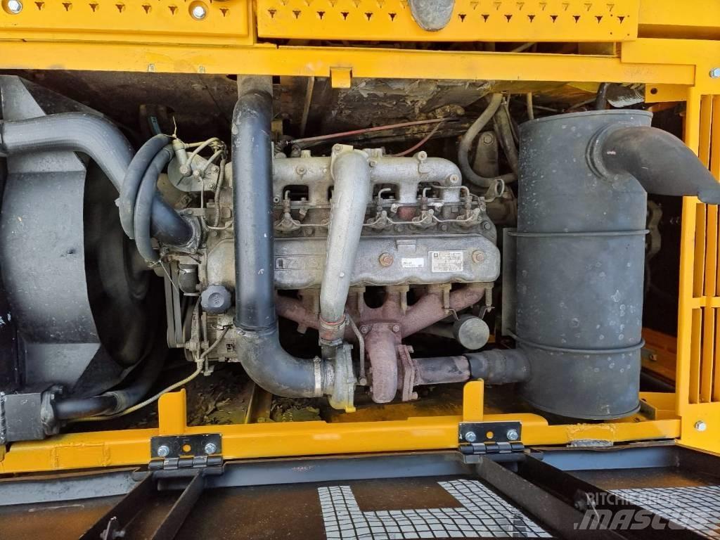 JCB JS 220 LC Pelle sur chenilles