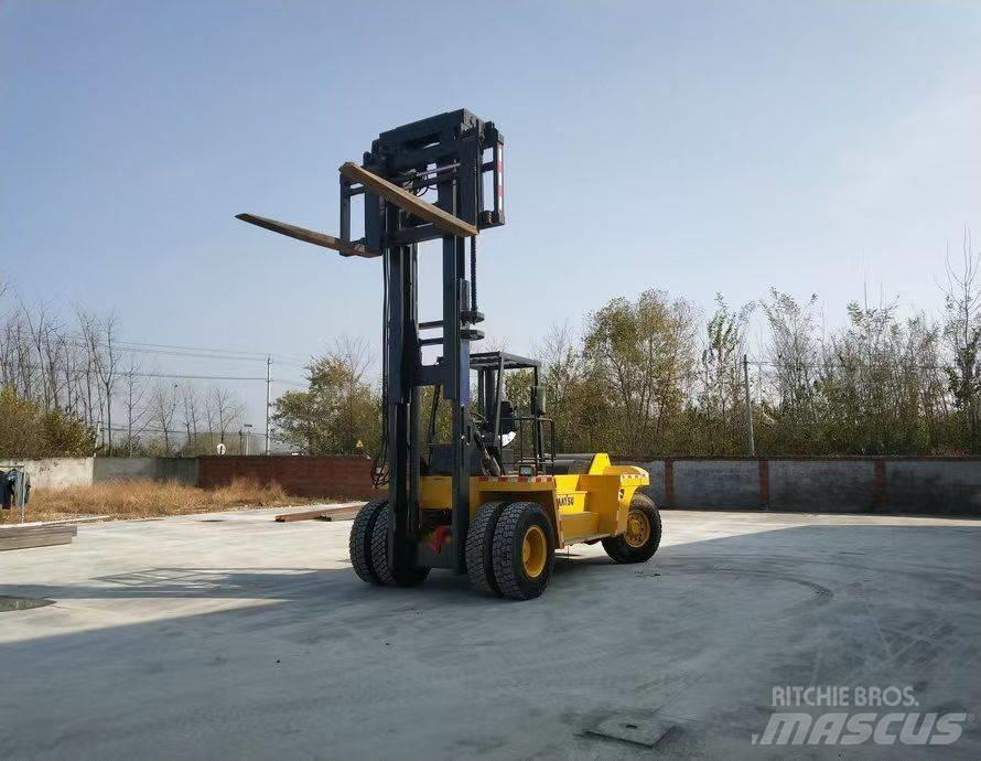 Komatsu FD 200 Chariots diesel