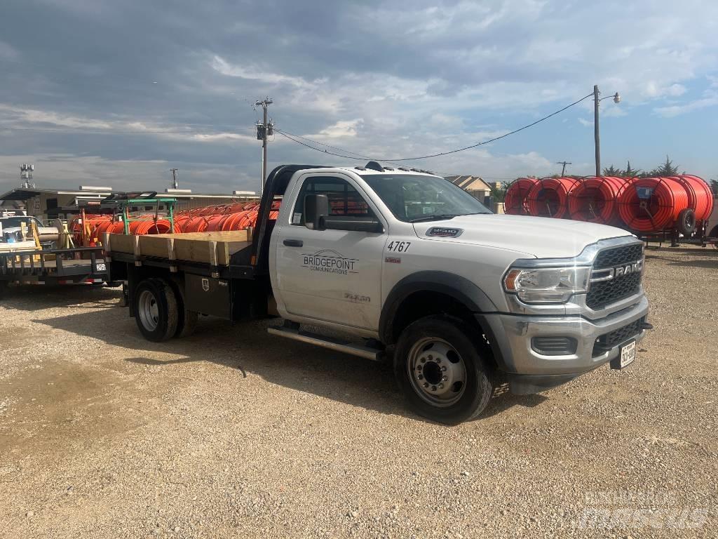 RAM 5500 Camion plateau