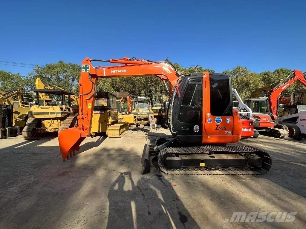 Hitachi ZX 75 Pelle sur chenilles