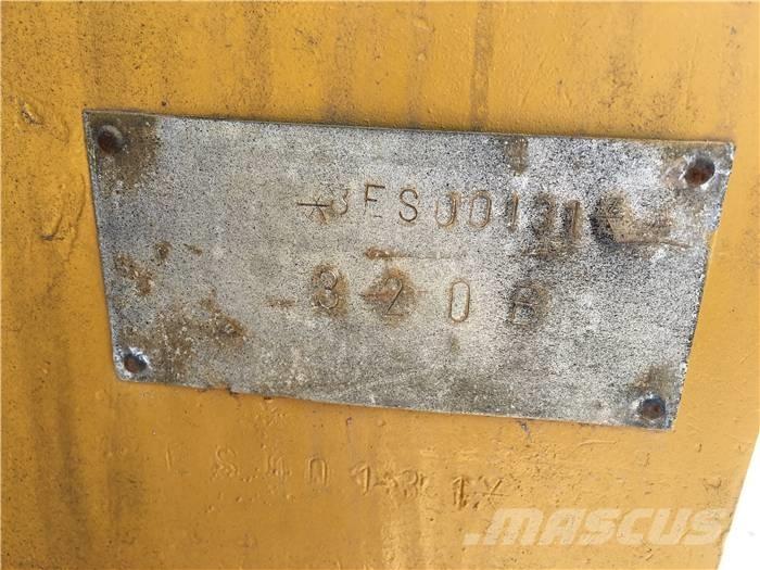 CAT 320 B Pelle sur chenilles