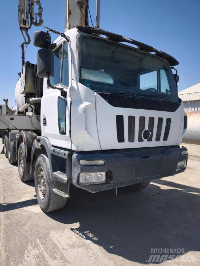 Astra Betonpompa Camion malaxeur