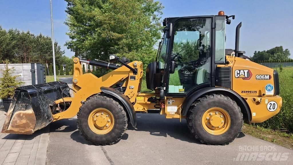 CAT 906M Chargeuse sur pneus