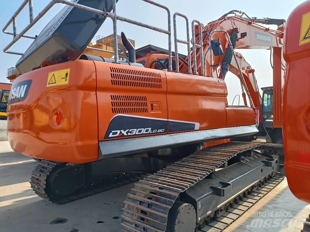 Doosan DX300-9 Pelle sur chenilles