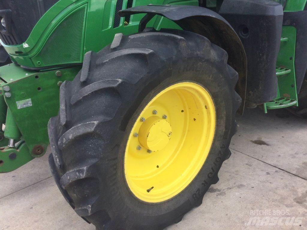 John Deere 6130M Tracteur