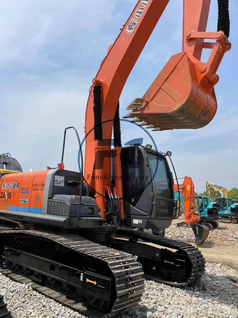 Hitachi ZX 200-3 Pelle sur chenilles